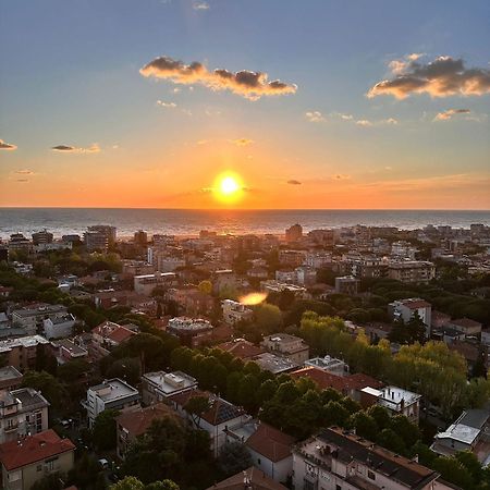 Panoramico Appartamento Vista Mare Rimini Exterior photo